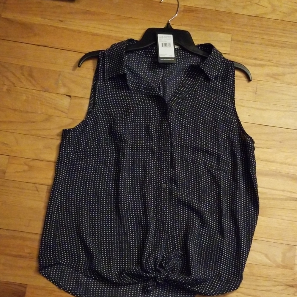 Dressy sleeveless shirt